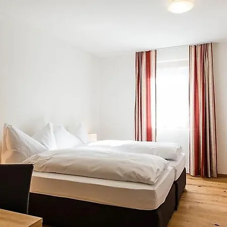 Sleeps 8 Wifi انغلبرغ