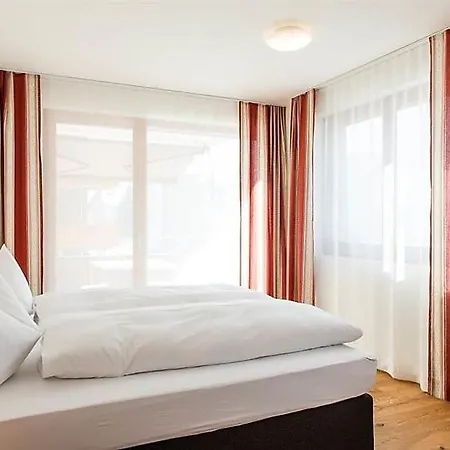 Sleeps 8 Wifi شقة *